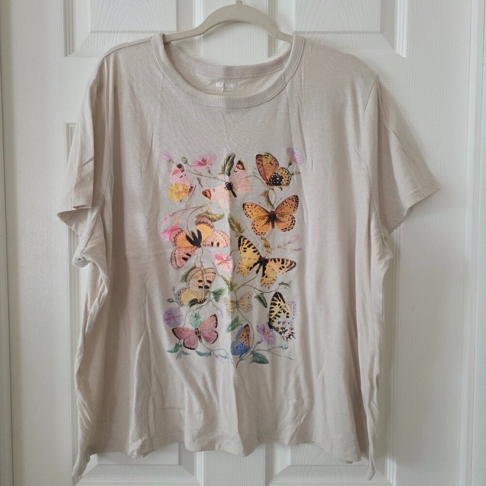 Old Navy Women's Short Sleeved T-shirt with Butterfly Print Size XXL